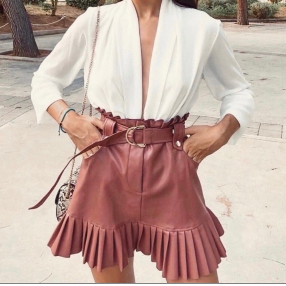 Zara Faux Leather Pleated Mauve Mini
Skirt, XSmall
